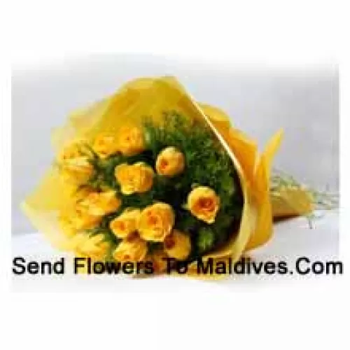 Bunch Of 18 Yellow Roses With Seasonal Fillers