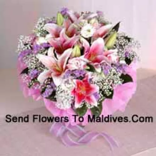 Hand Bunch Of Exclusive Pink Lilies